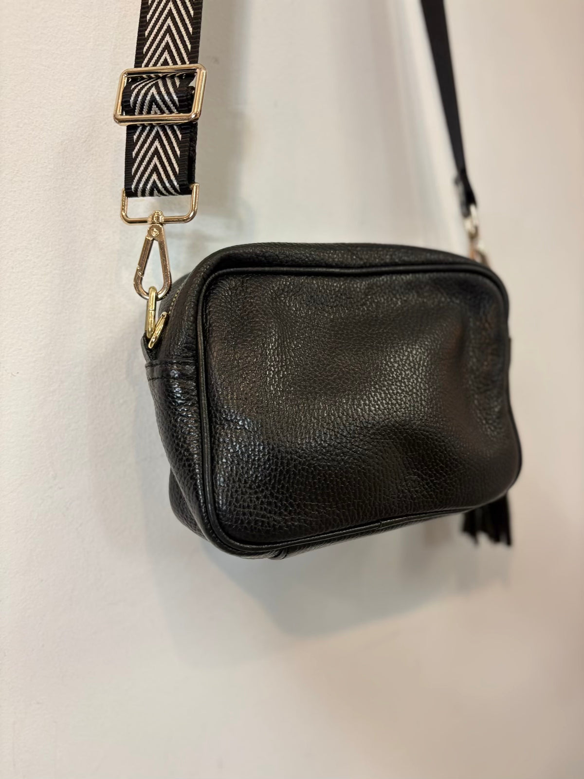 ELIE BEAUMONT. Bolso negro piel asa larga