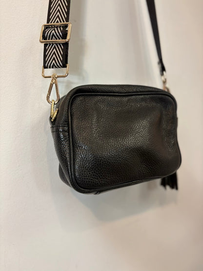 ELIE BEAUMONT. Bolso negro piel asa larga