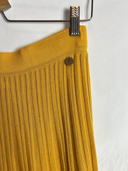 VIRIATO. Falda midi punto plisado T.s