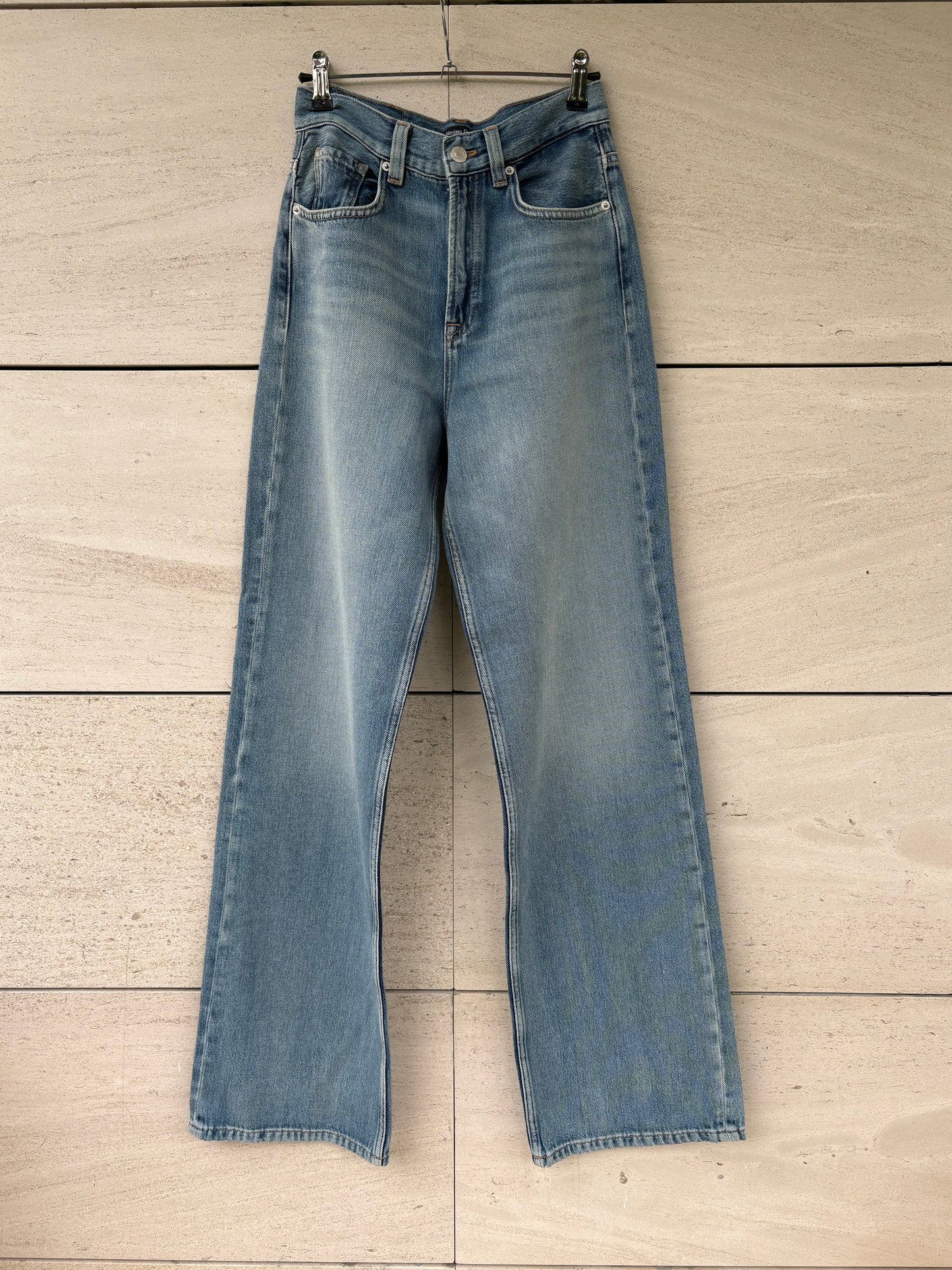 MASSIMO DUTTI. Denim tiro alto wide leg  claro