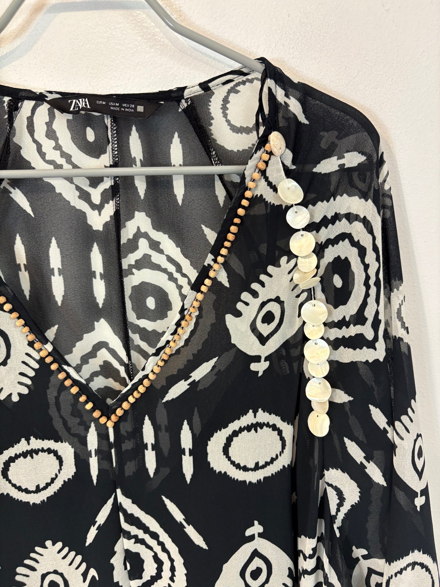 ZARA. Vestido kaftán azul estampado