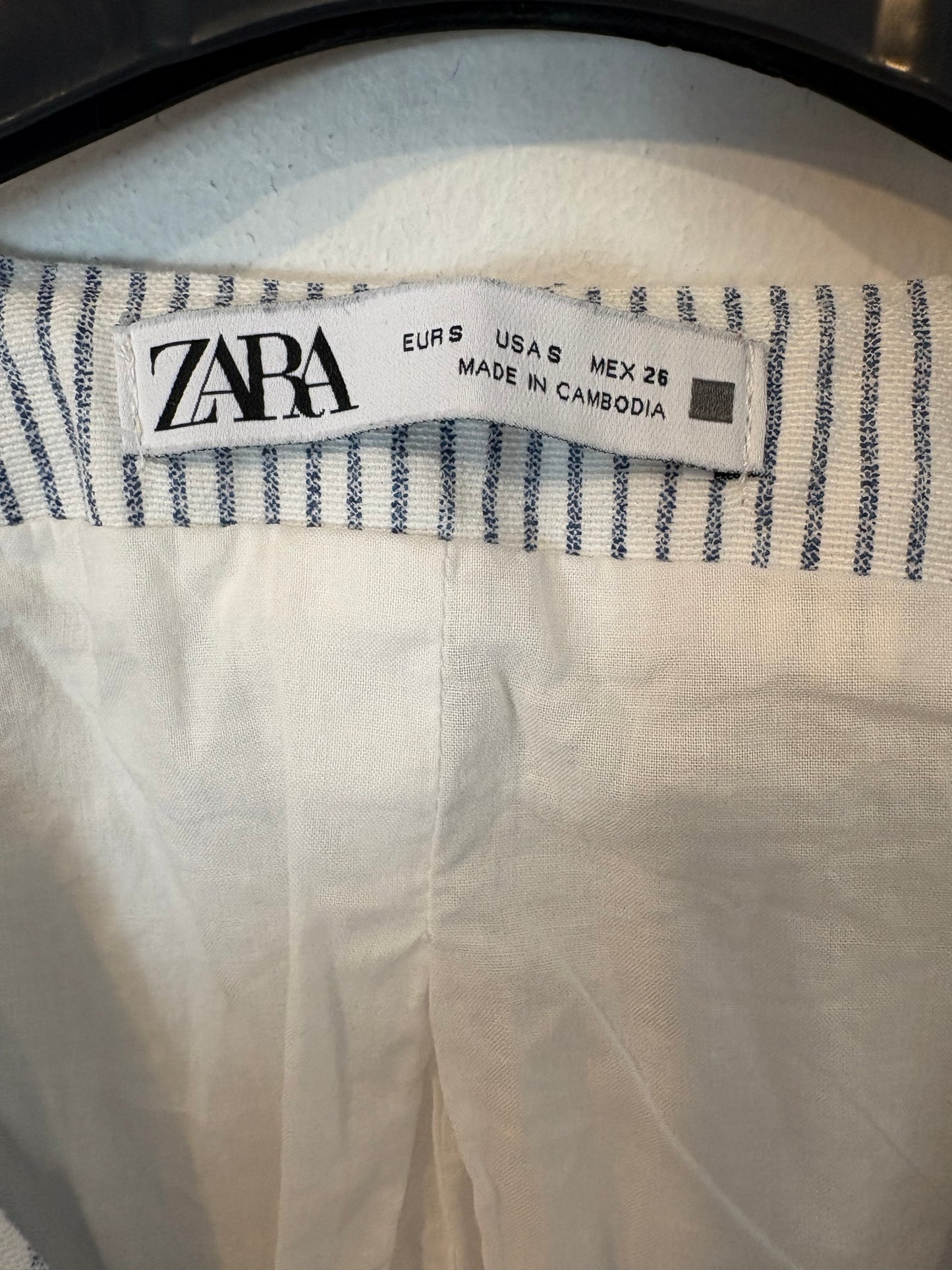 ZARA. Chaleco rayas azules. T S
