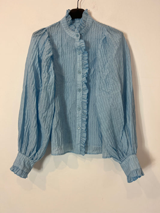 OTHERS. Blue blouse with ruffles Your(S)