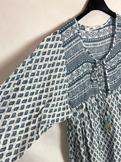 ZARA. Vestido largo estampado azules. T S