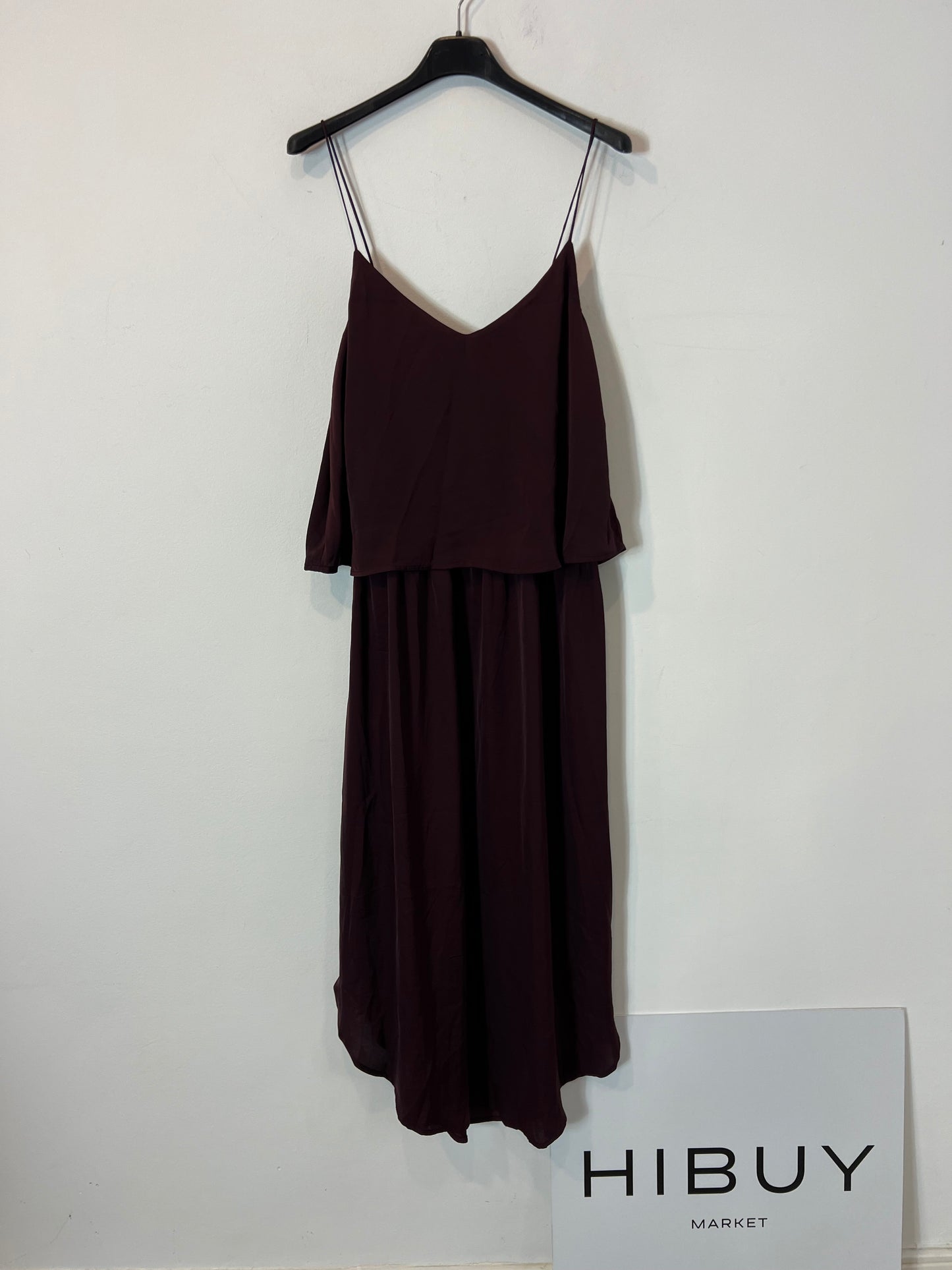 H&M. Vestido midi berenjena satinado. T 40