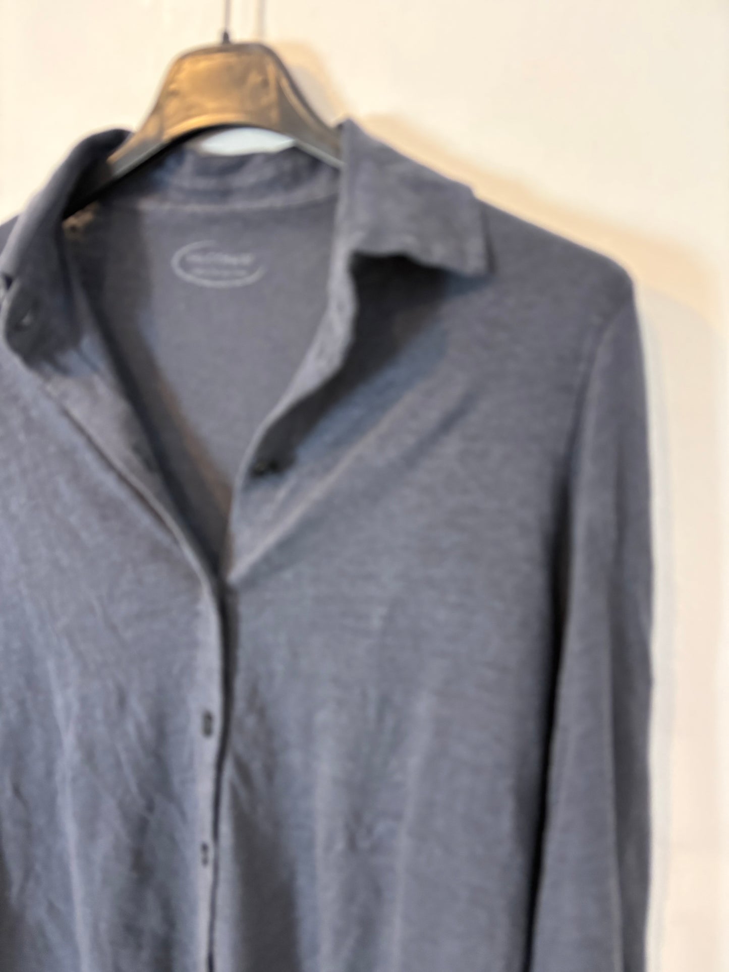 FALCONERI. Top lino azul abotonado