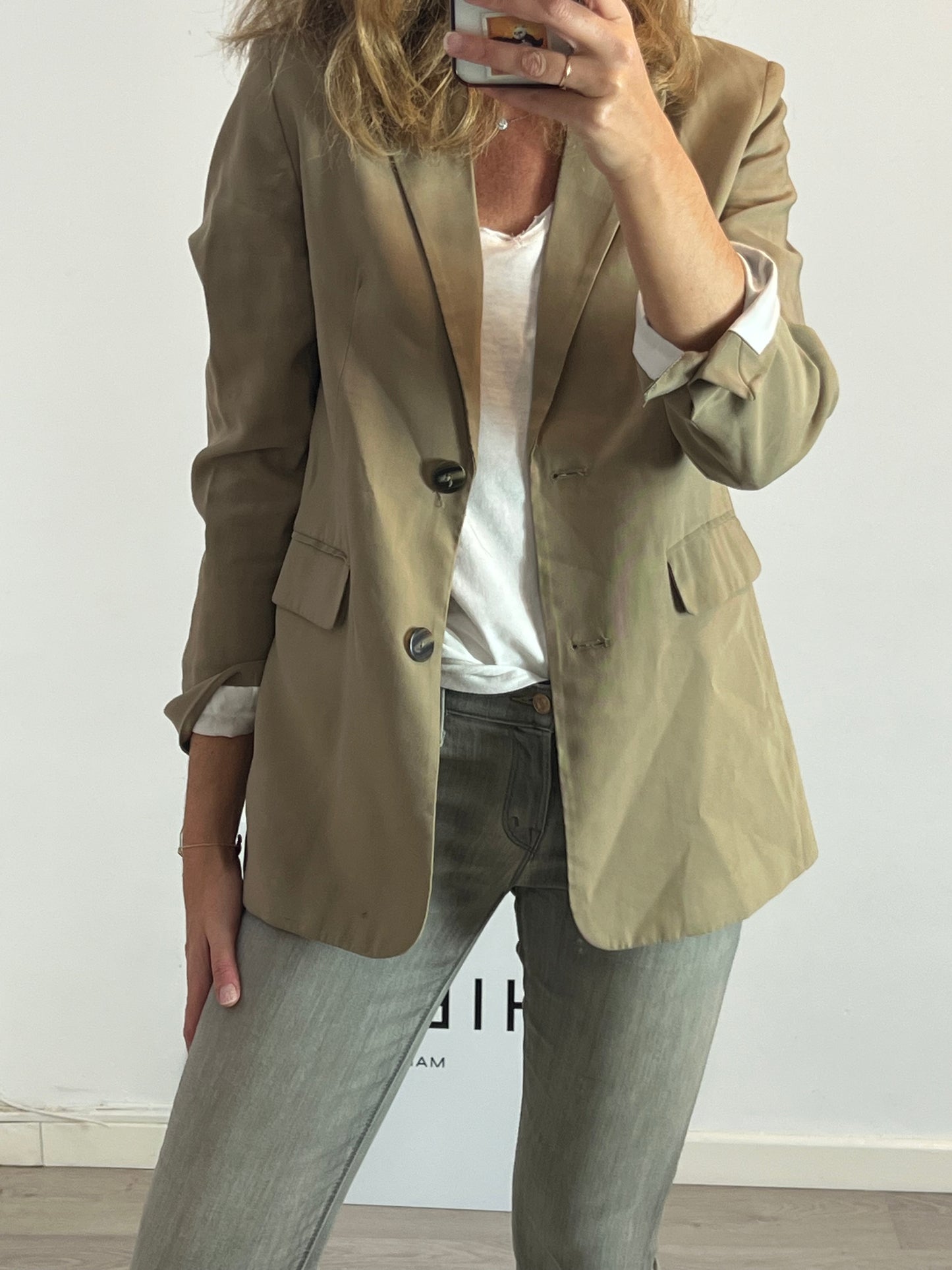 MANGO. Blazer beige fluida T.m