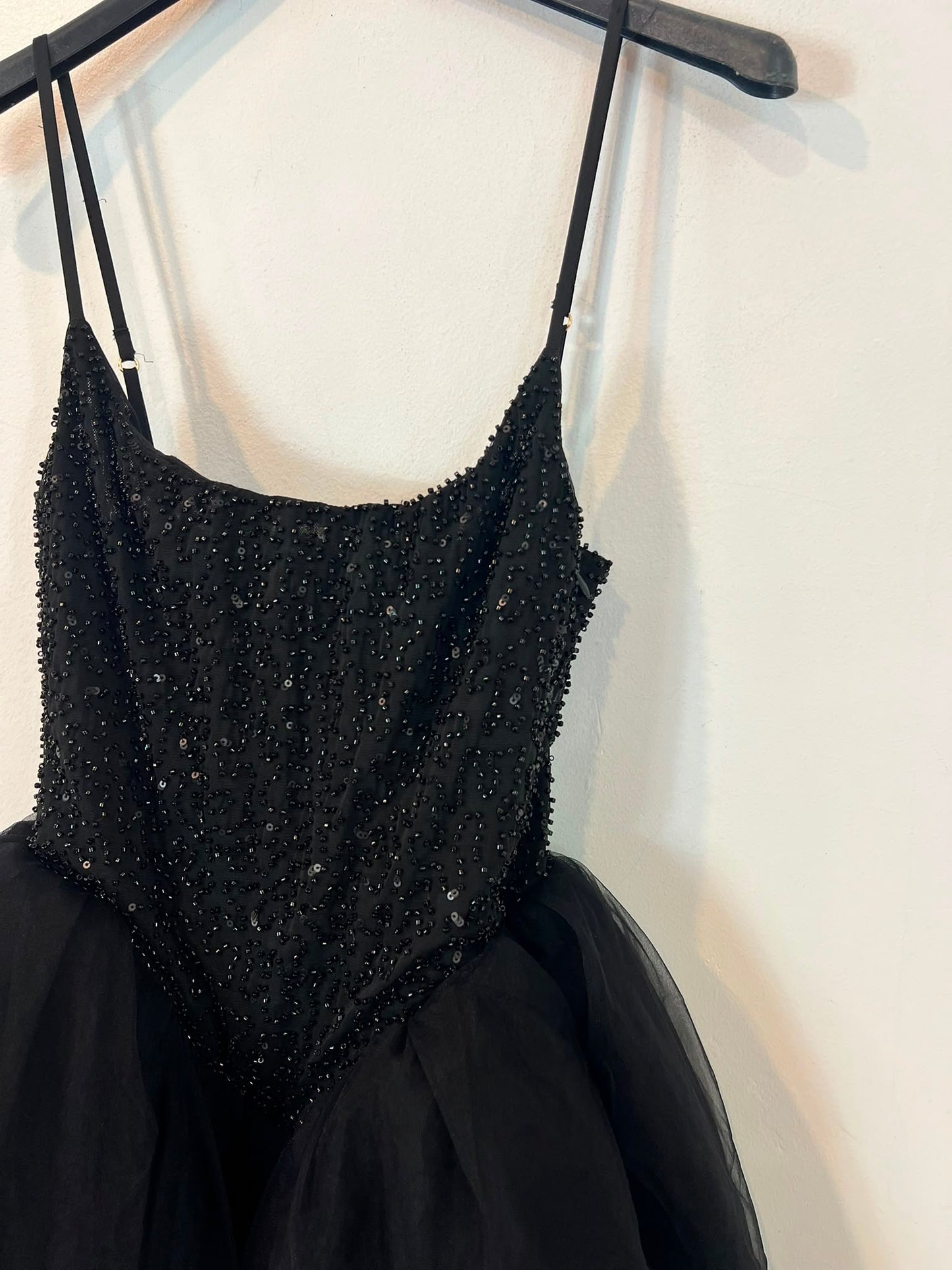 OH POLLY. Vestido corto pedrería falda volumen