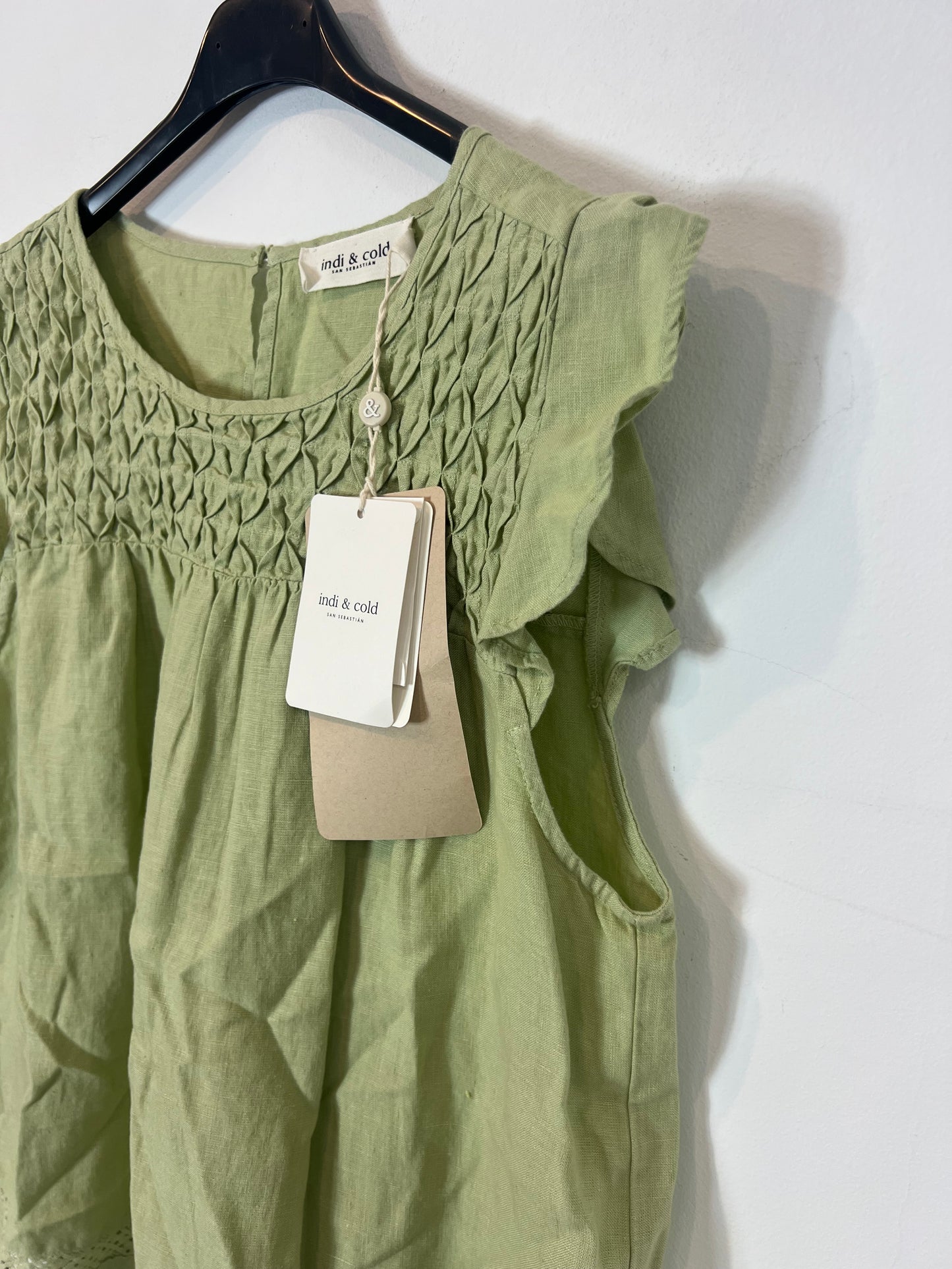 INDI &amp; COLD. Green textured sleeveless top. TM