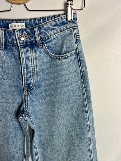 MANGO. Pantalón recto denim T.xs