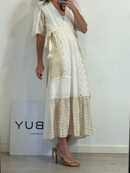 ZARA STUDIO. Vestido midi troquelado bolsillos