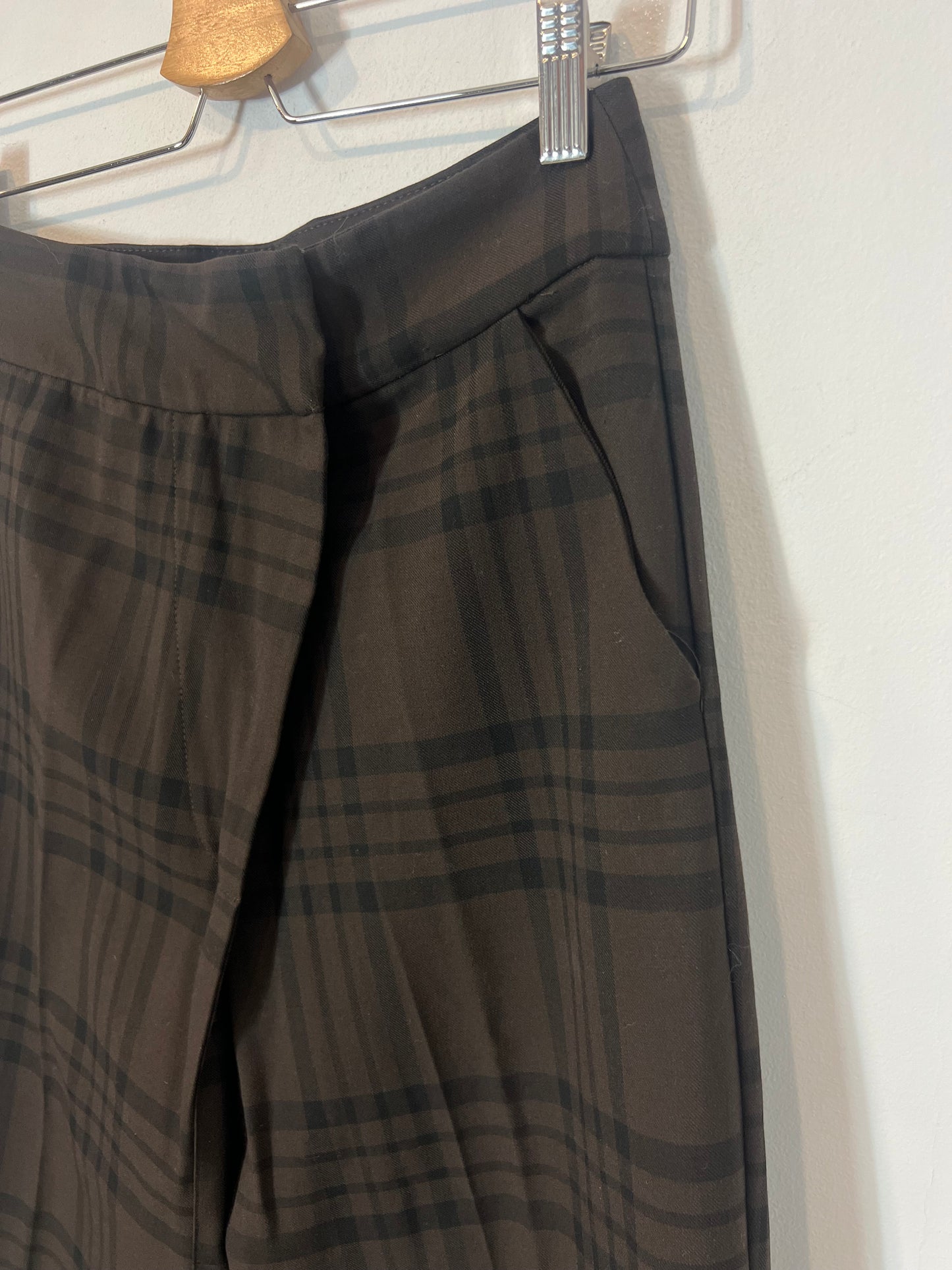 ZARA. Pantalón pinzas cuadros. T XS