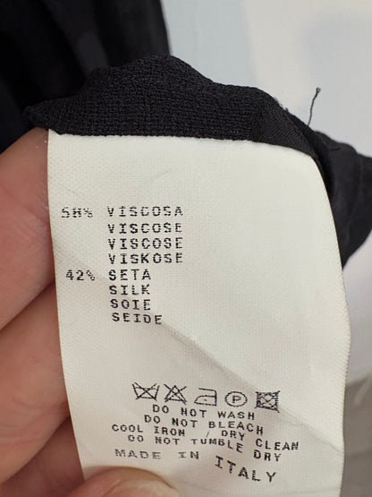 ETRO. Blusa negra con seda. T 42 (38)