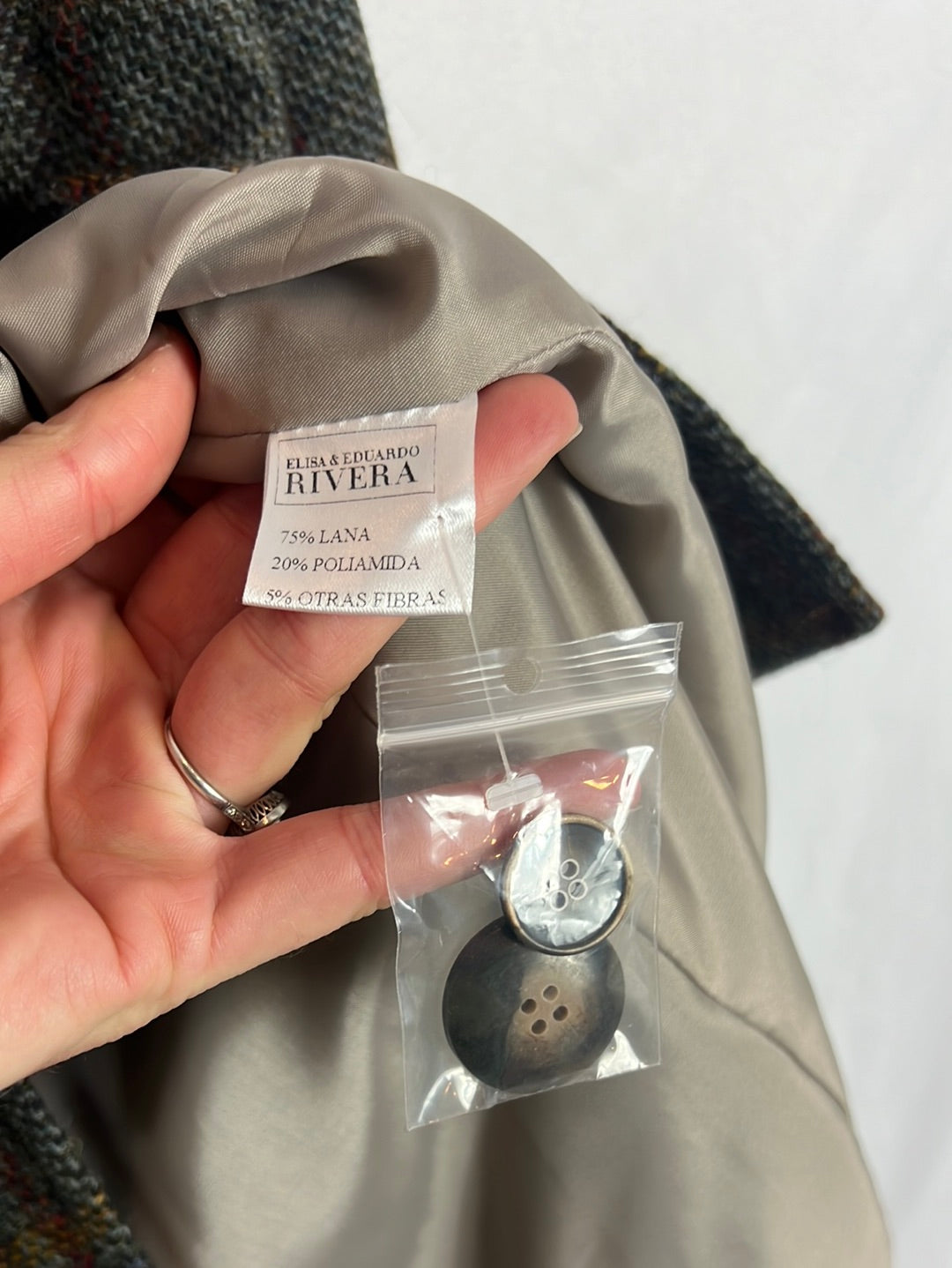 ELISA RIVERA. Blazer lana espiga . T 36