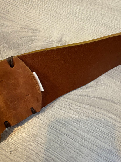 OTRAS. Cinturón ancho piel