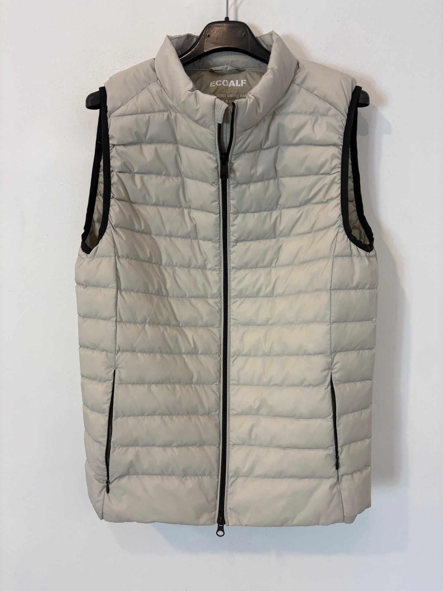 ECOALF. Plumas sin mangas beige