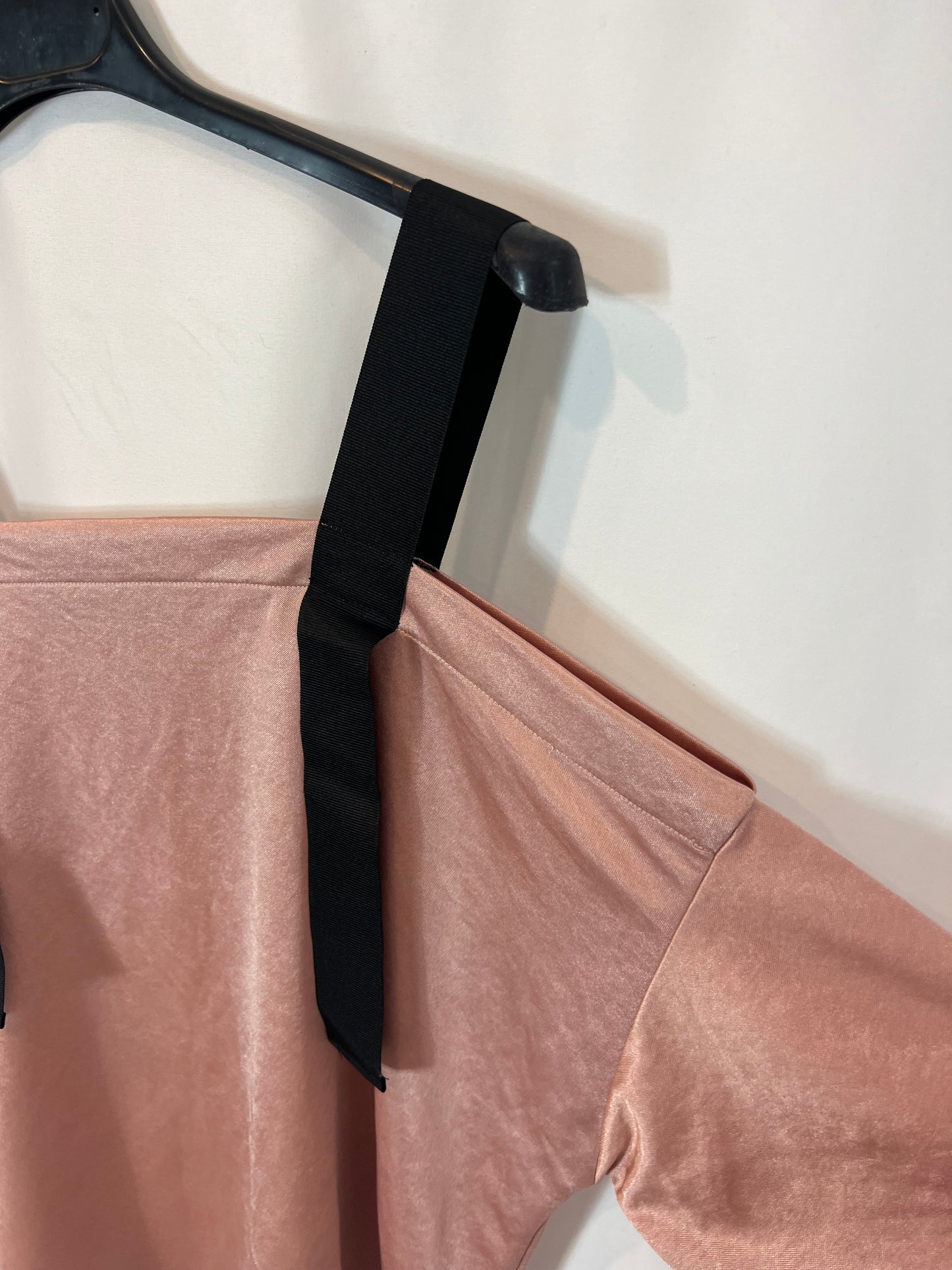 BERSHKA. Flowy pink strappy Ts top