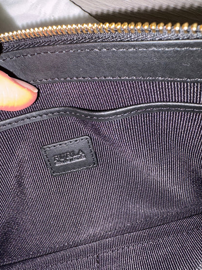 FURLA. Cartera de mano piel