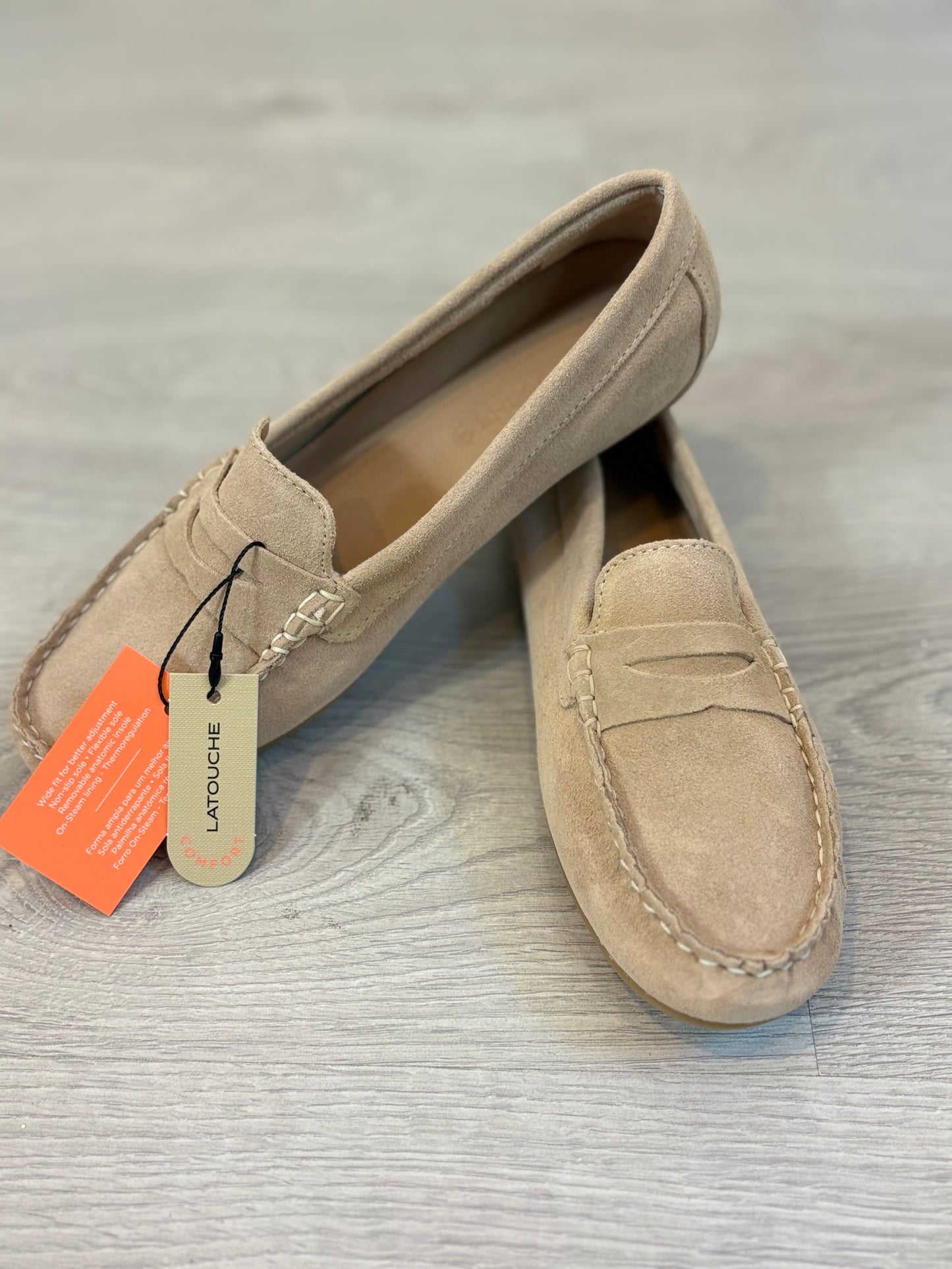 LATOUCHE. Mocasines beige piel vuelta. T 39