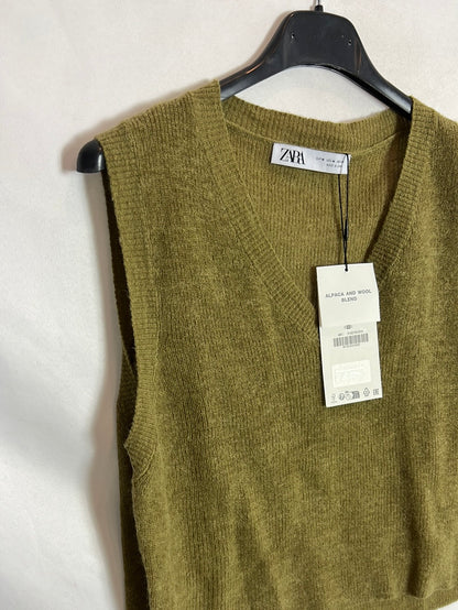 ZARA. Jersey sin mangas lana verde. T M