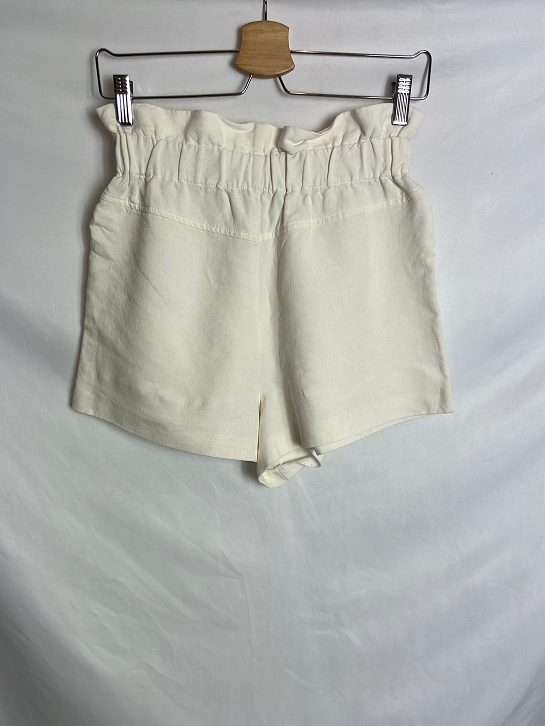 ZARA. Bermuda beige lino  T. XS
