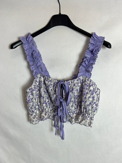 SHEIN. Floral Lace Mini Crop Top. TS