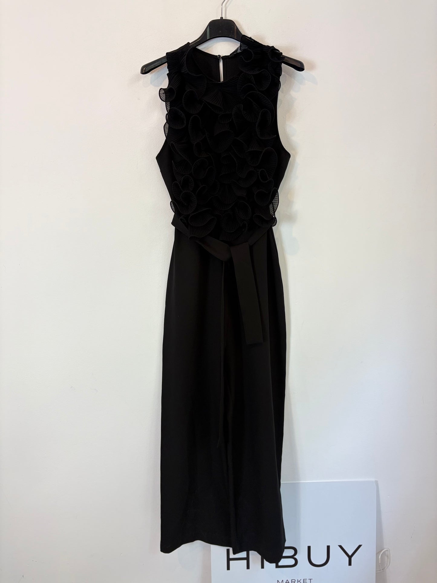 ZARA. Mono largo detalle volantes. T XS