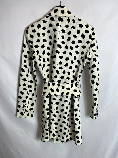 ZARA. Beige printed dress/jacket. Size XS