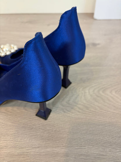 UTERQÜE. Zapatos azules joya T.38