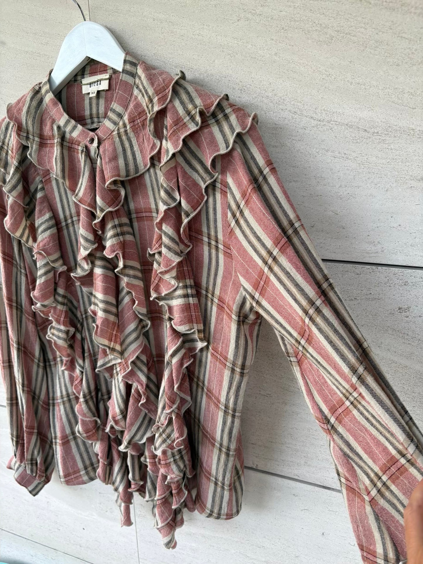 DIEGA.  Blusa cuadros y volantes mezcla