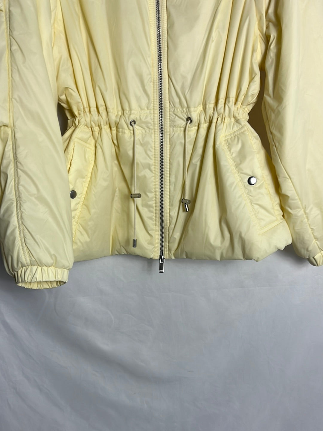 ISABEL MARANT. Plumas/ chaleco ligero amarillo pastel . T 34