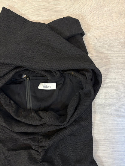 MIOH. Vestido negro escote cruzado