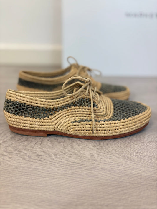 OTRAS. Zapatos piel hechos a mano. T 38