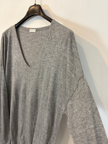 OYSHO. Jersey fino gris cuello pico