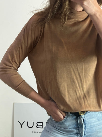 ZARA. Camel Ts fine sweater