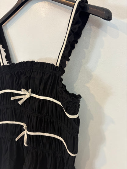 ZARA. Vestido corto negro fruncidos. T 13-14 años (xs/s)