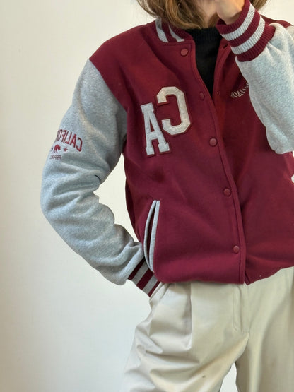 OCEAN BEACH. Chaqueta burdeos San Fracisco