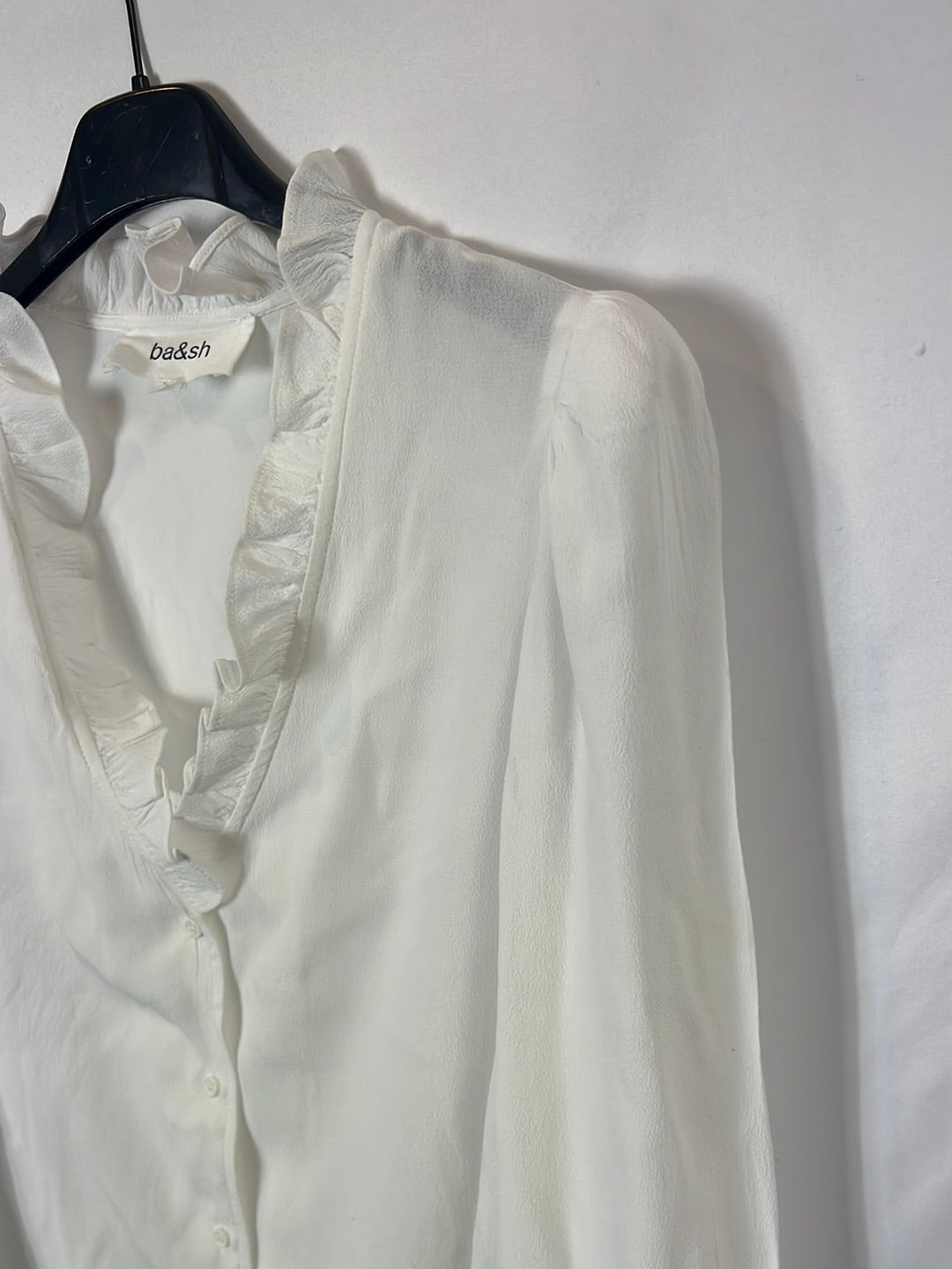 BA&amp;SH. White ruffle Ts blouse