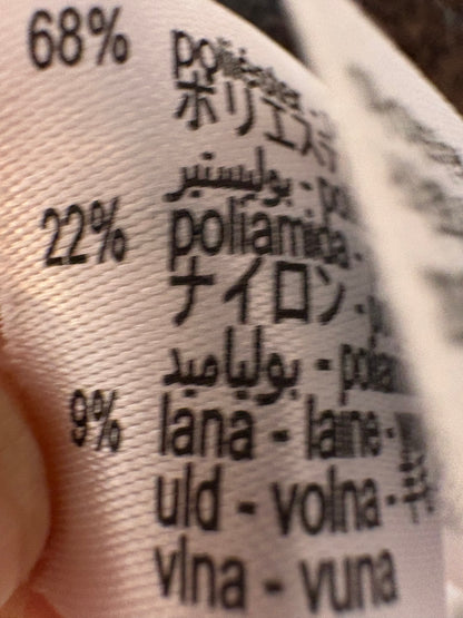 ZARA, Jersey rombos cuello pico