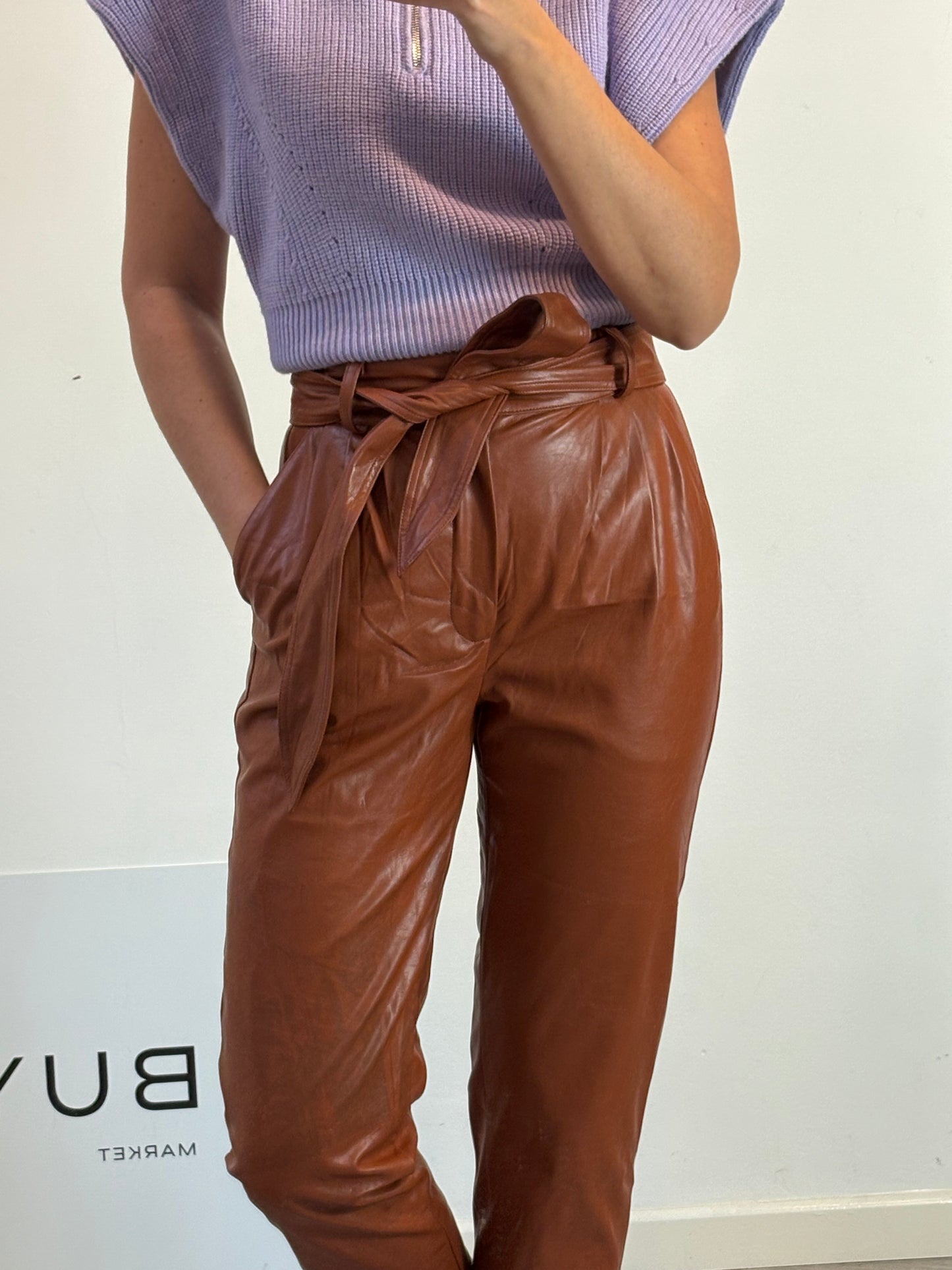 ANTIK BATIK. Pantalón camel pinzas