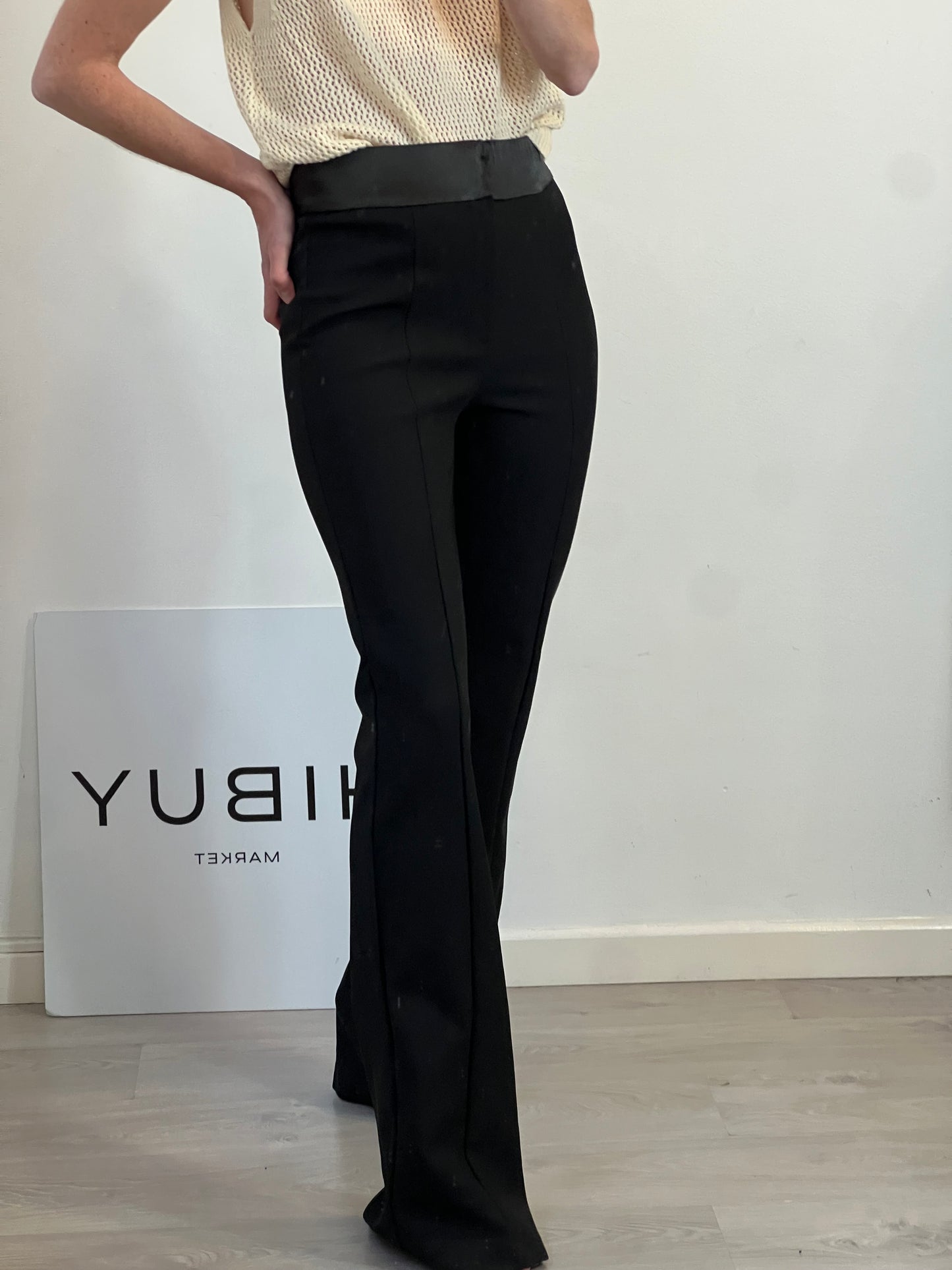 ZARA. Pantalón negro elástico cintura satinada