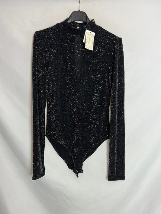 FOREVER 21. Body textura hilos plateados. T M