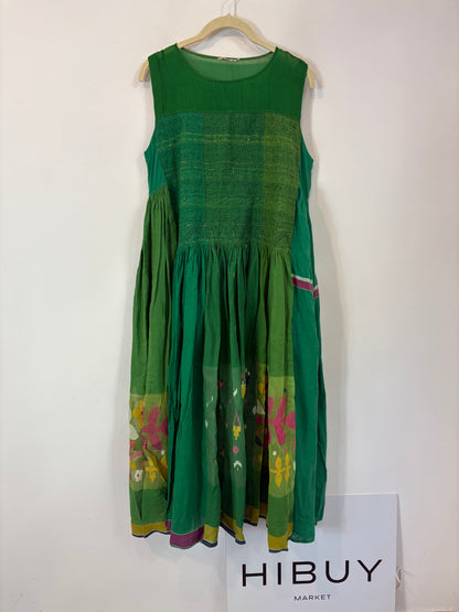 INJIRI. Vestido midi texturas estampado