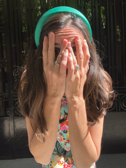 MARIA DE LA ORDEN. Diadema pelo verde