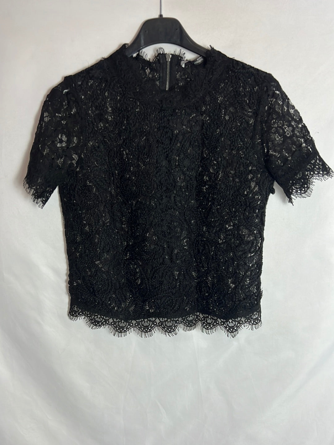 ZARA. Black lace Ts top