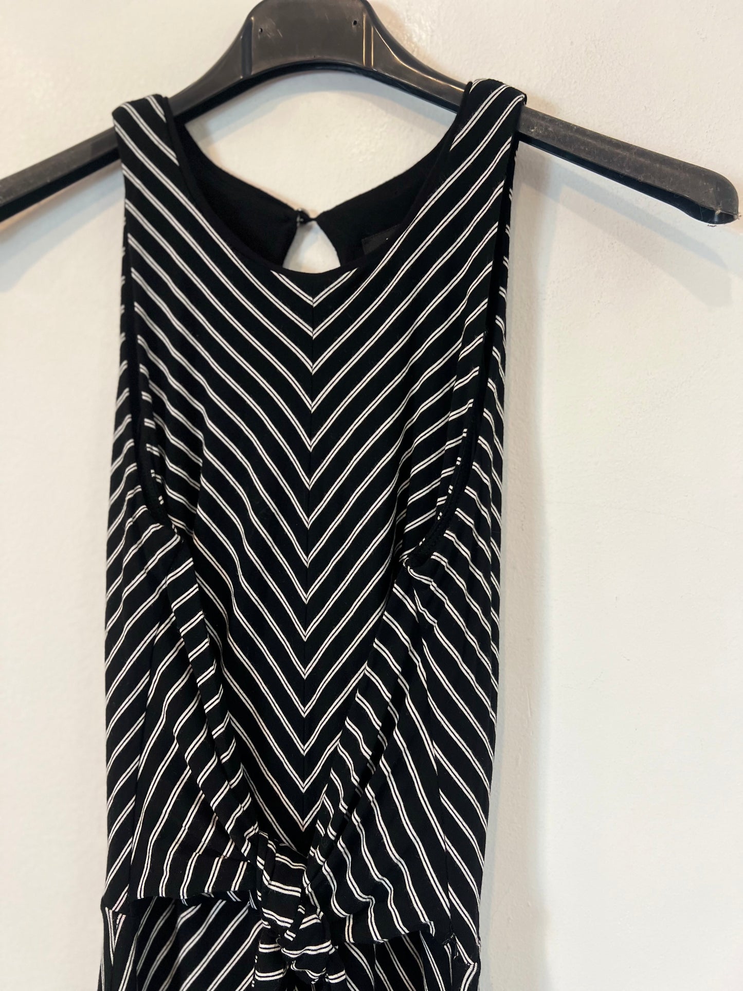 WHITE HOUSE BLACK MARKET. Vestido largo rayas T.xxs