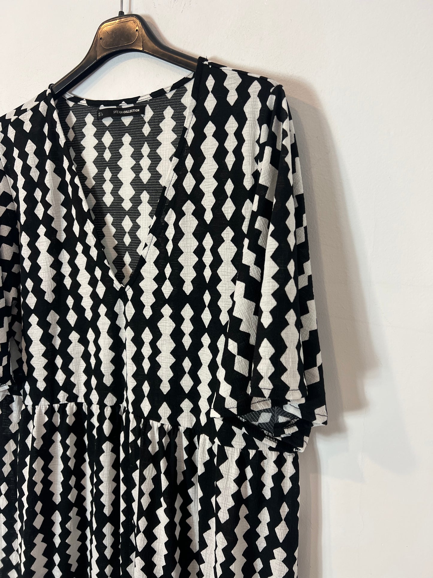 SFERA. Zigzag print midi dress. TL