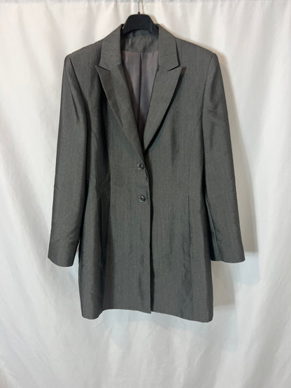 FÓRMULA JOVEN. Chaqueta larga gris textura. T 40( M)