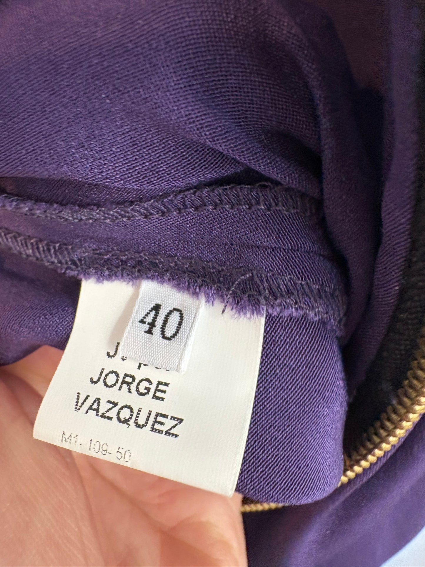 JORGE VÁZQUEZ. Mono largo seda