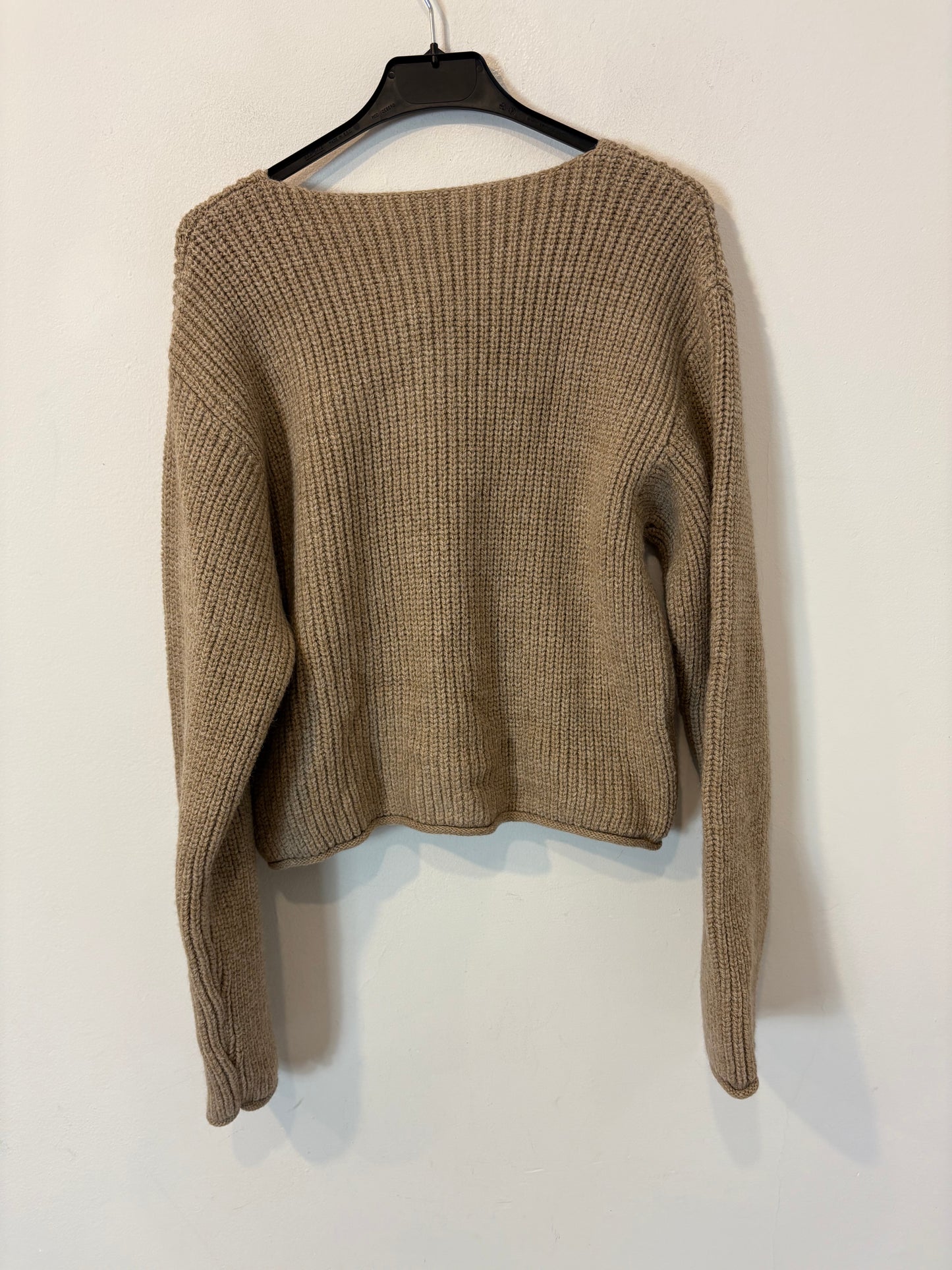 KIABI. Chaqueta punto botones dorados